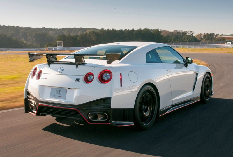 Illustration for article titled Oh Yeah, The GT-R Nismo Is Way Wilder To Drive Than The Regular GT-R